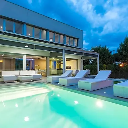 Villa Exclusive Piscine Privee A 30km De Barcelone *