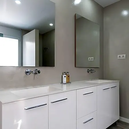 Exclusive Piscine Privee A 30km De Barcelone Szálloda 4*
